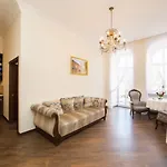 V.i.p.apartmens Rynok Sqr.19 *