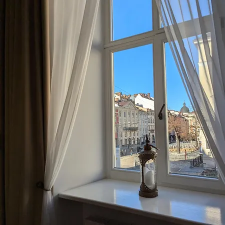 V.i.p.apartmens Rynok Sqr.19 * לבוב