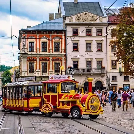 V.i.p.apartmens Rynok Sqr.19 *