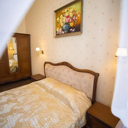 V.i.p.apartmens Rynok Sqr.19 リヴィウ