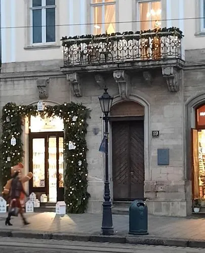 V.i.p.apartmens Rynok Sqr.19 * לבוב