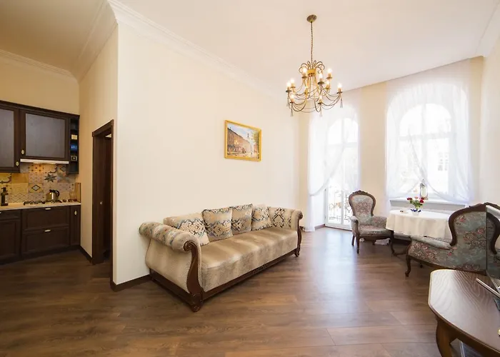 V.i.p.apartmens Rynok Sqr.19 *