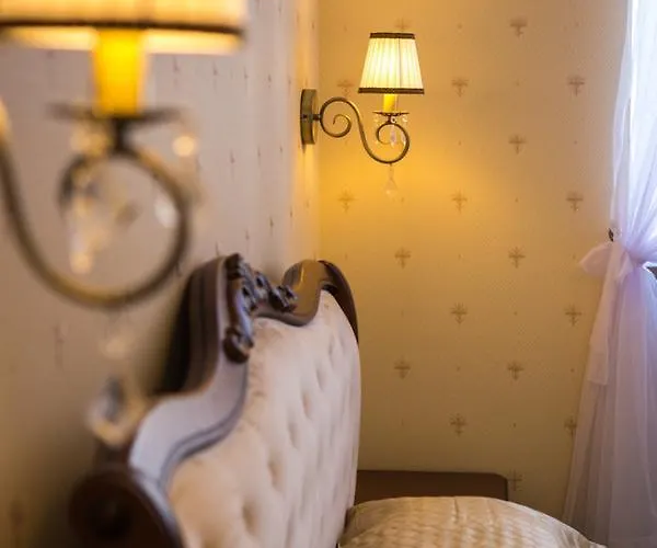 V.i.p.apartmens Rynok Sqr.19 *