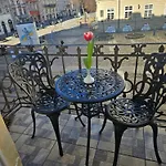 شقة V.i.p.apartmens Rynok Sqr.19 *