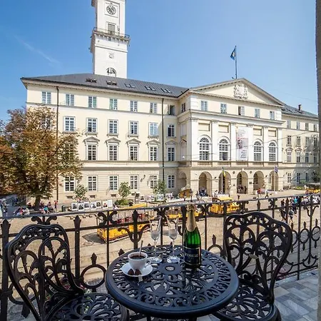 Apartament V.i.p.apartmens Rynok Sqr.19 *